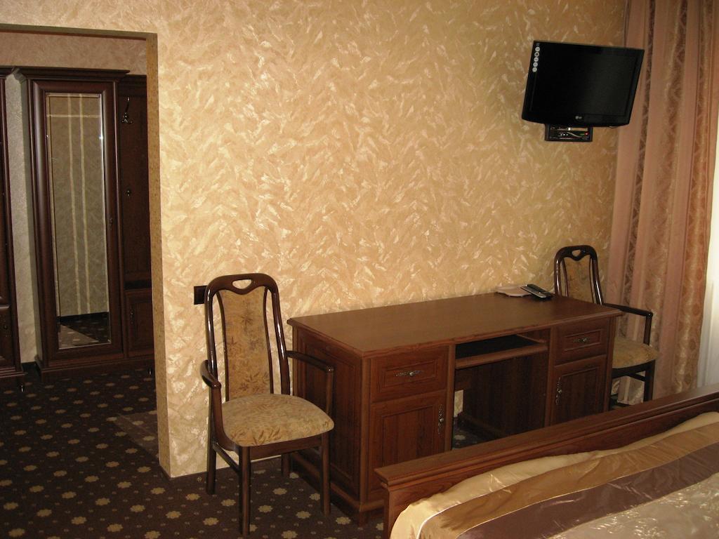 Shato Paradis Hotel Irpin Room photo